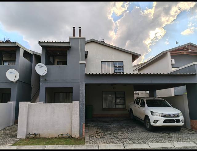 2 BEDROOM APARTMENT FOR SALE IN WATERKLOOF AH